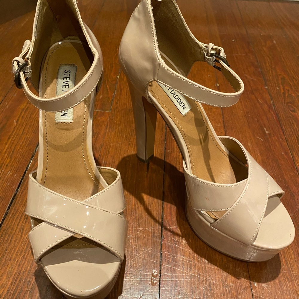Steve Madden platform heel